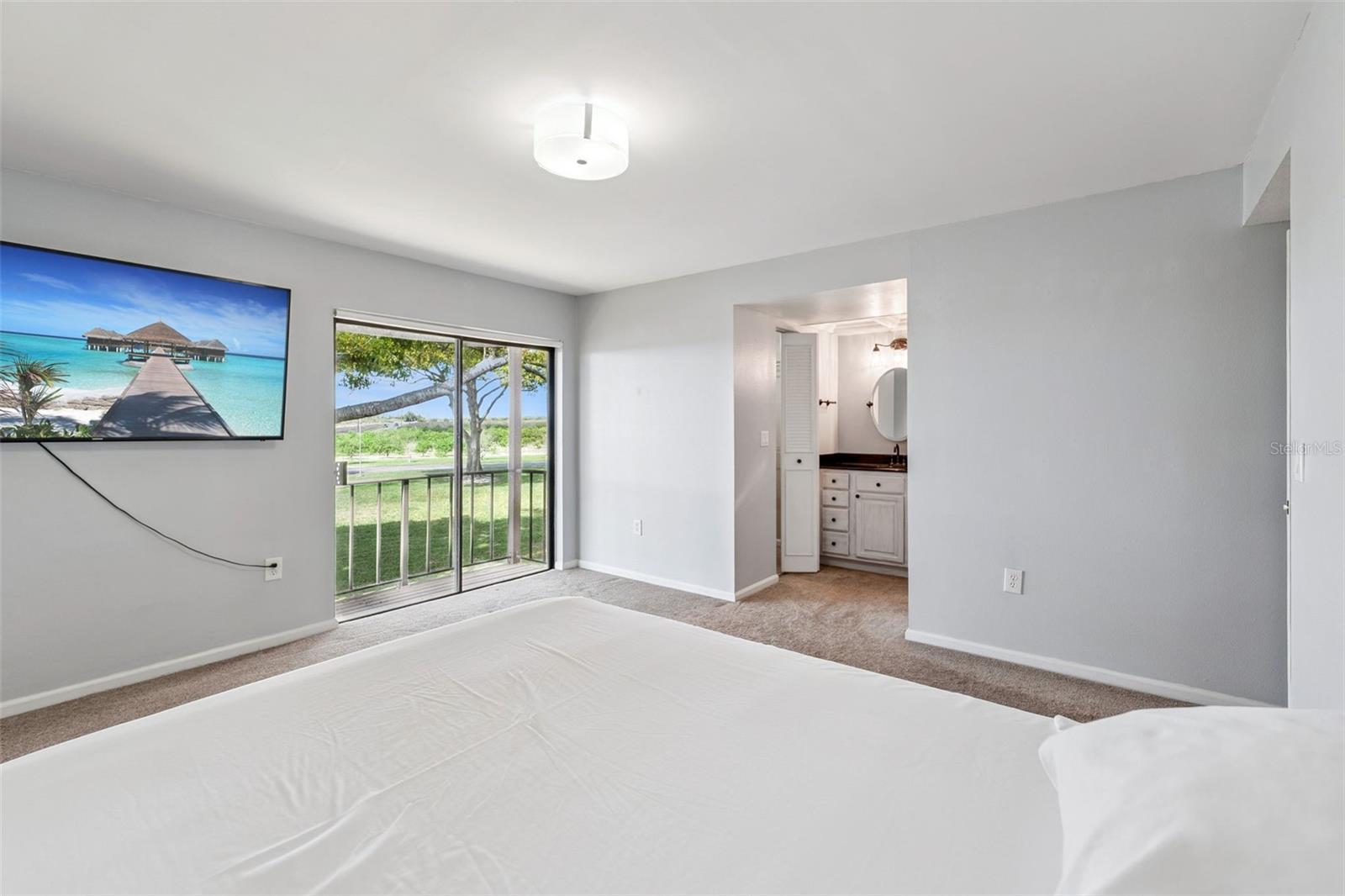 LA CASA CONDO - Residential