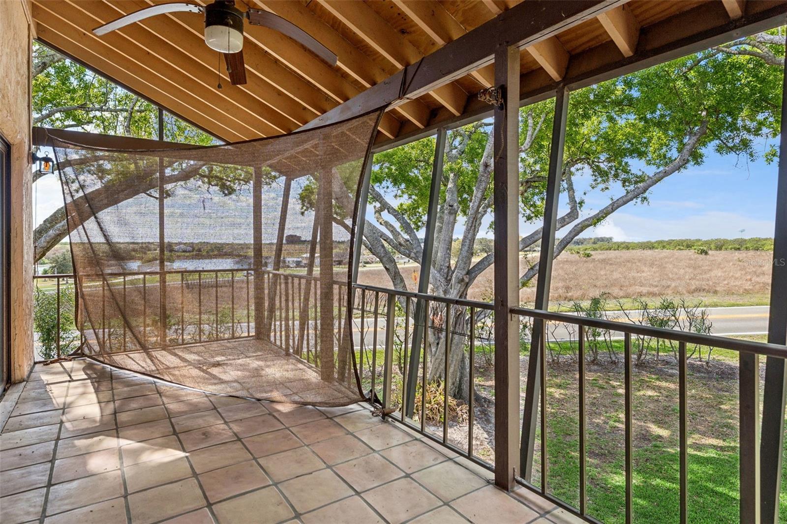 LA CASA CONDO - Residential