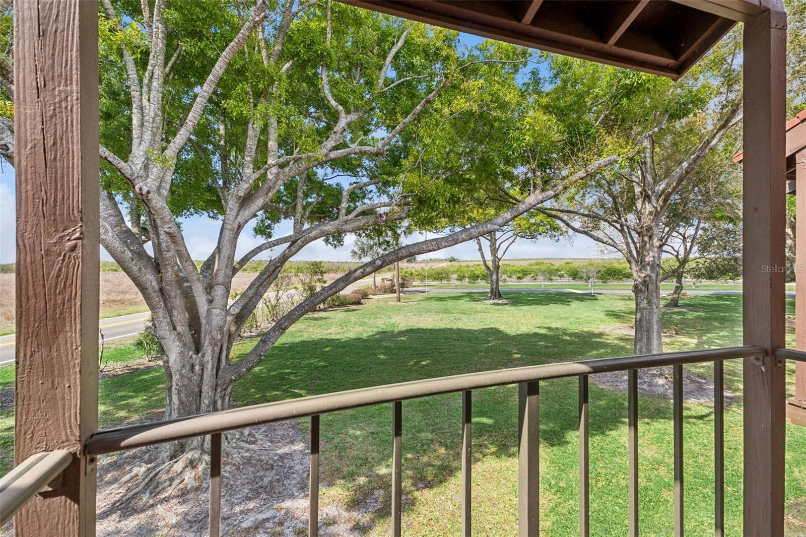 LA CASA CONDO - Residential