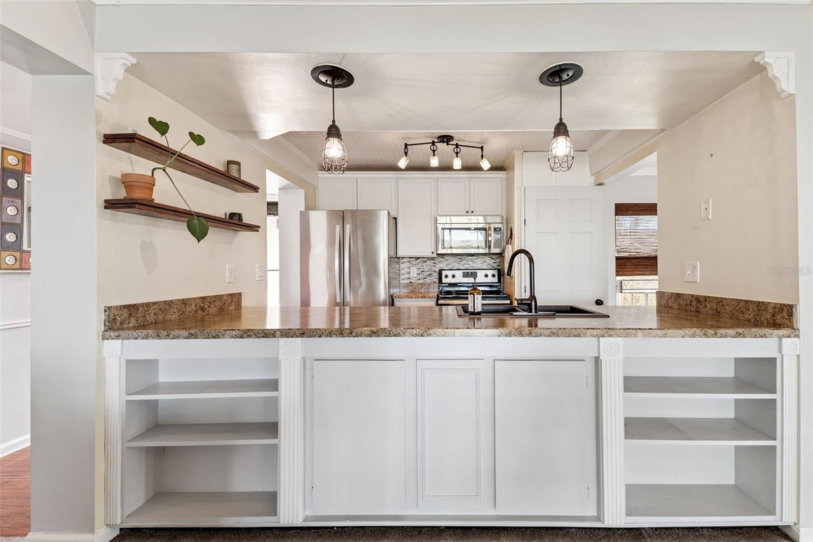 LA CASA CONDO - Residential