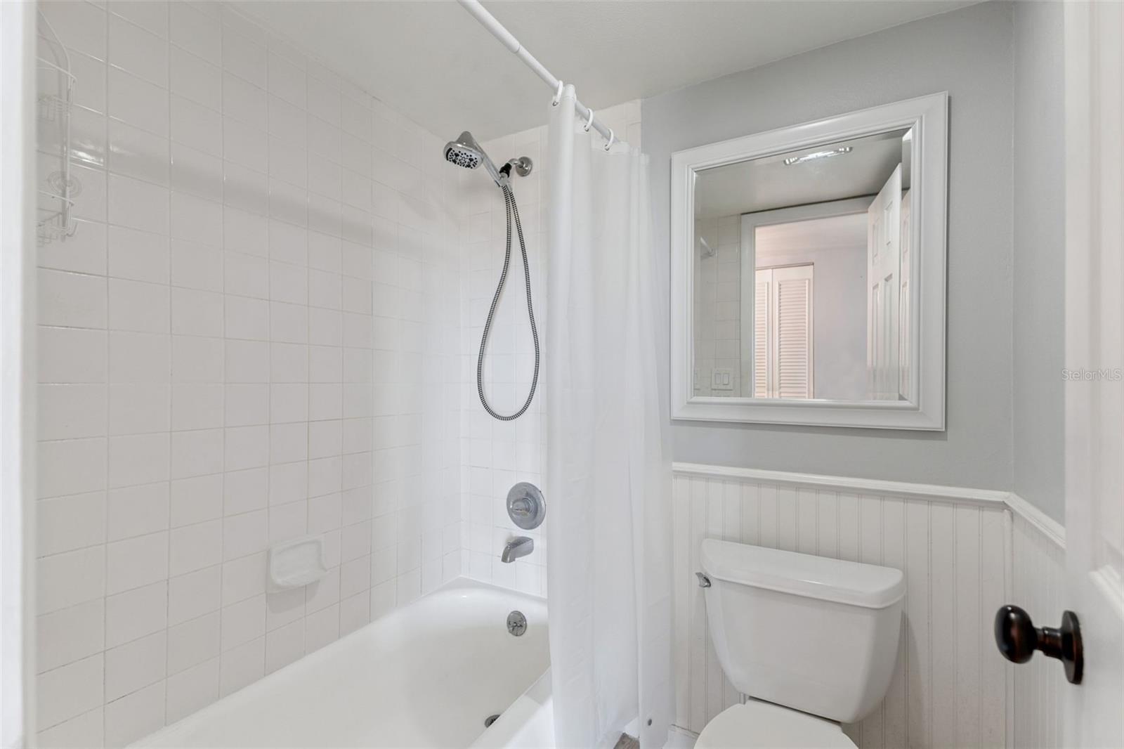 LA CASA CONDO - Residential