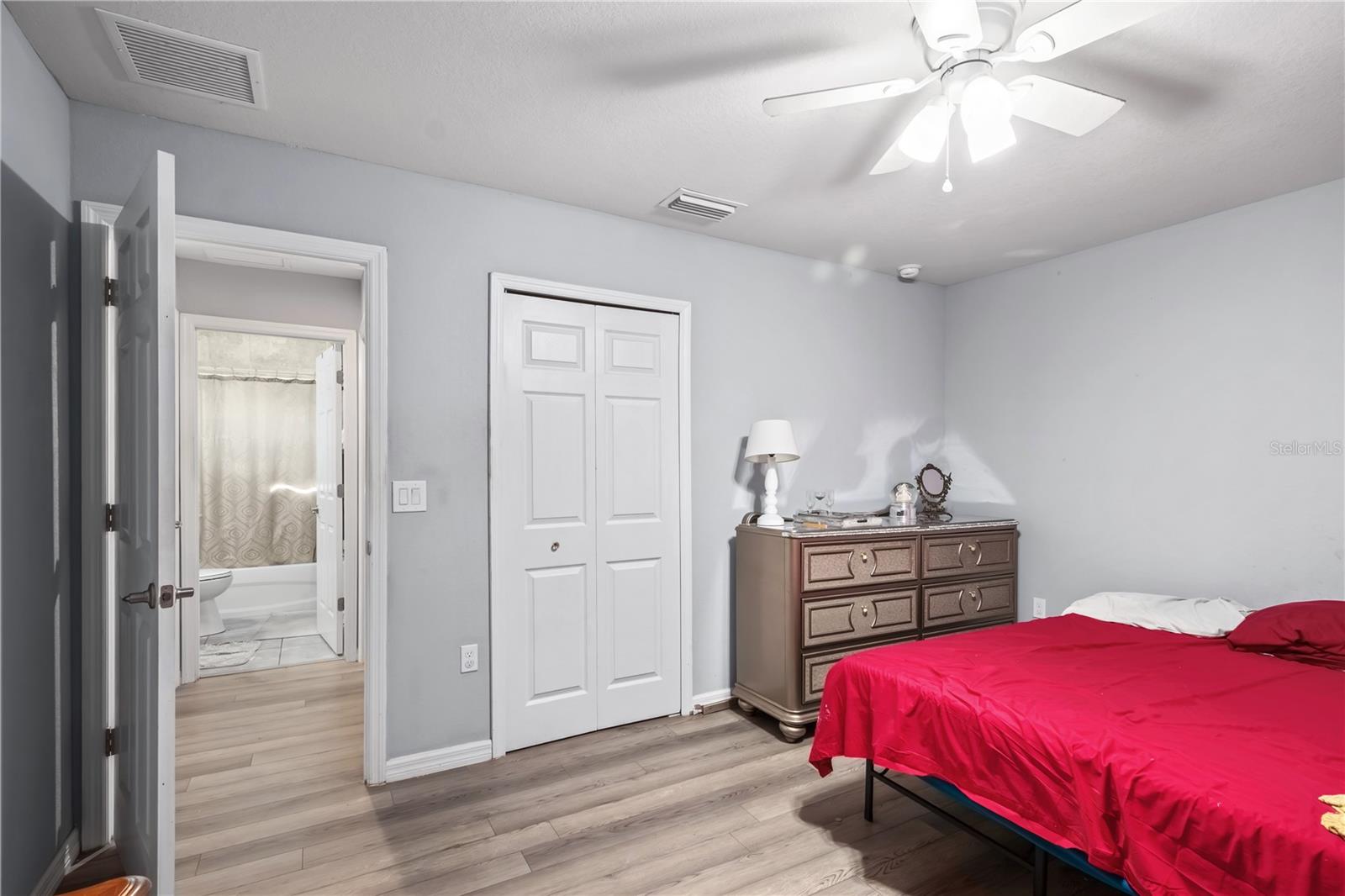 MARION OAKS UN 04 - Residential