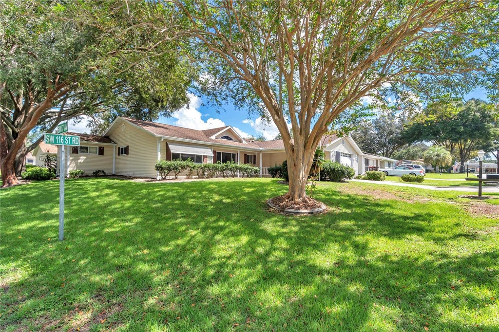 Photo of 8695 SW 116th Street Road, Ocala, FL 34481 (MLS # OM732483)