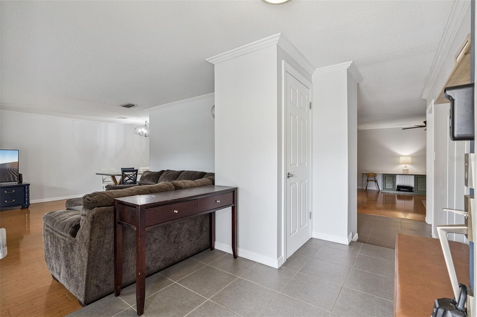 INDIAN HILLS - Residential