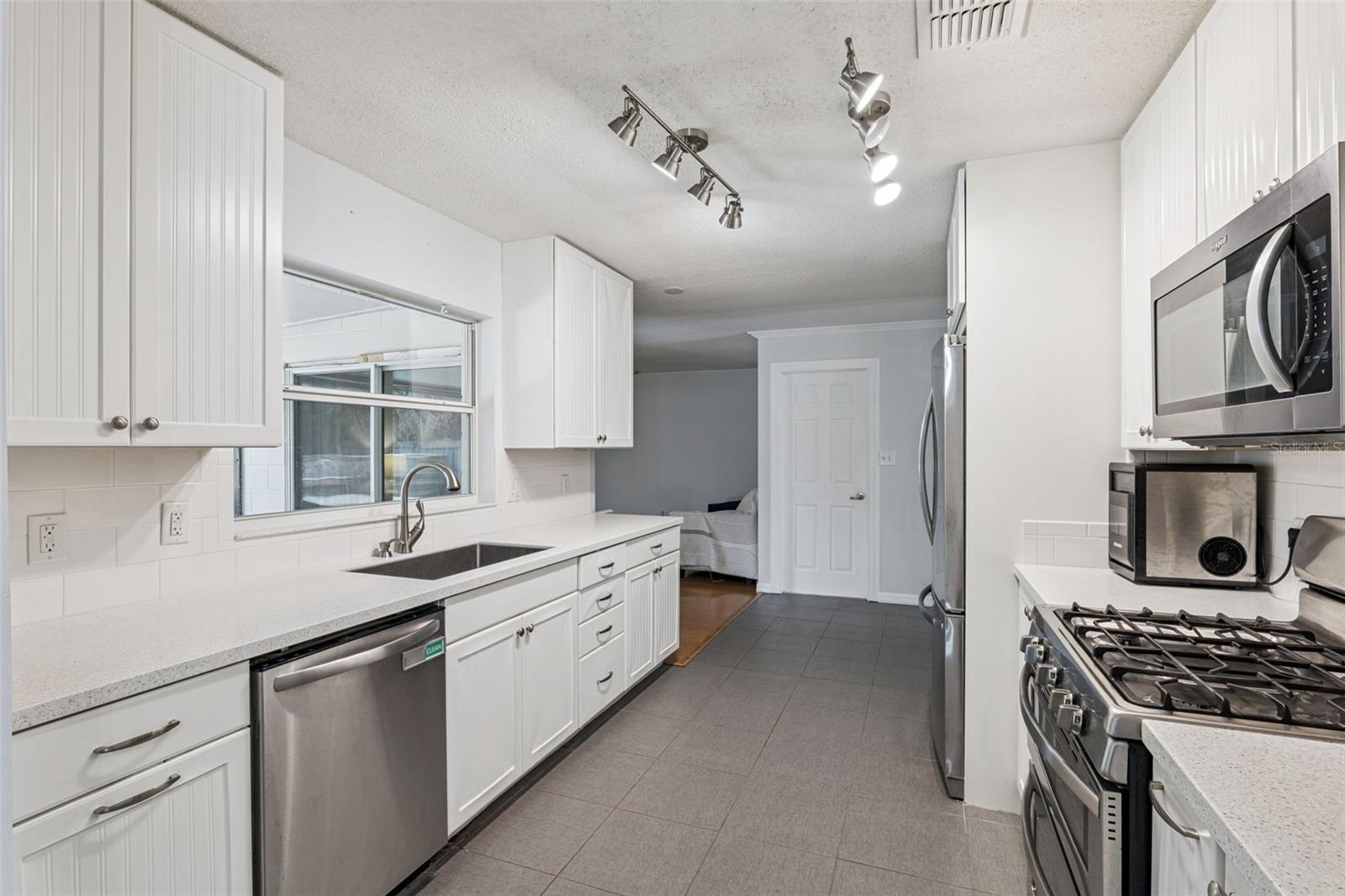 INDIAN HILLS - Residential