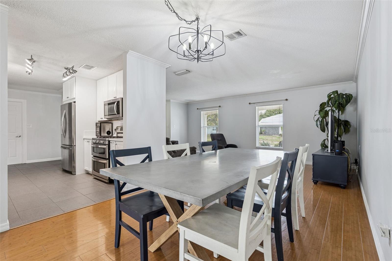 INDIAN HILLS - Residential