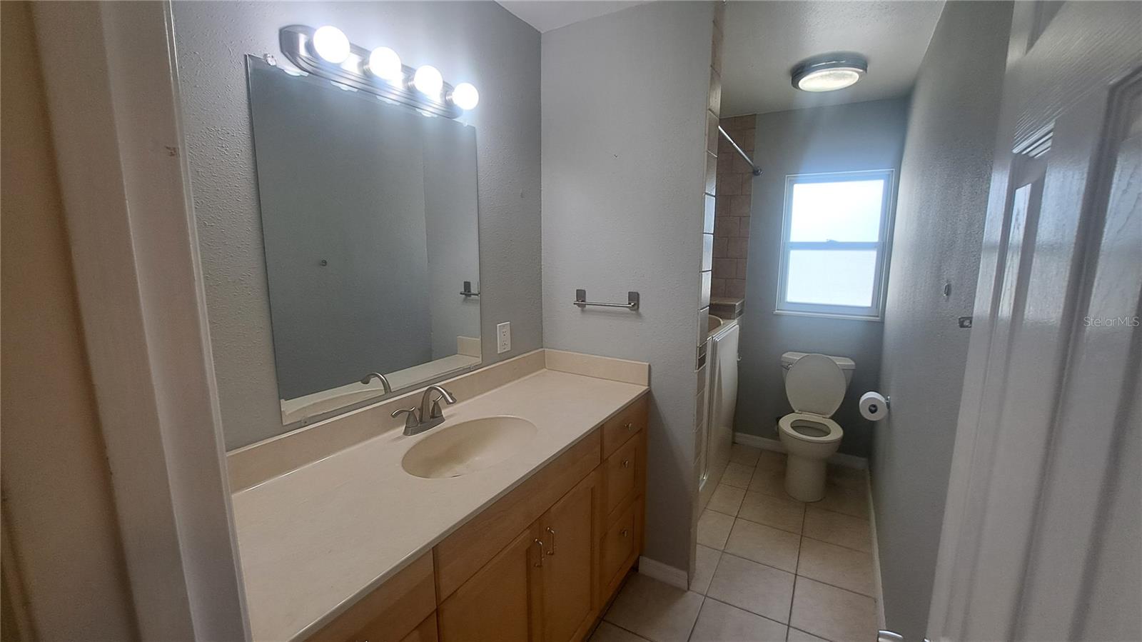 FLORENCE HEIGHTS - Residential Lease