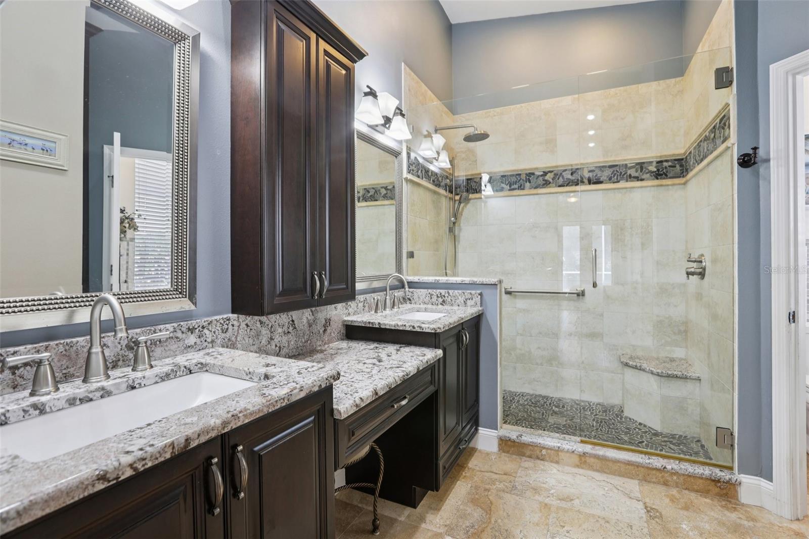 OAKMONT - Residential