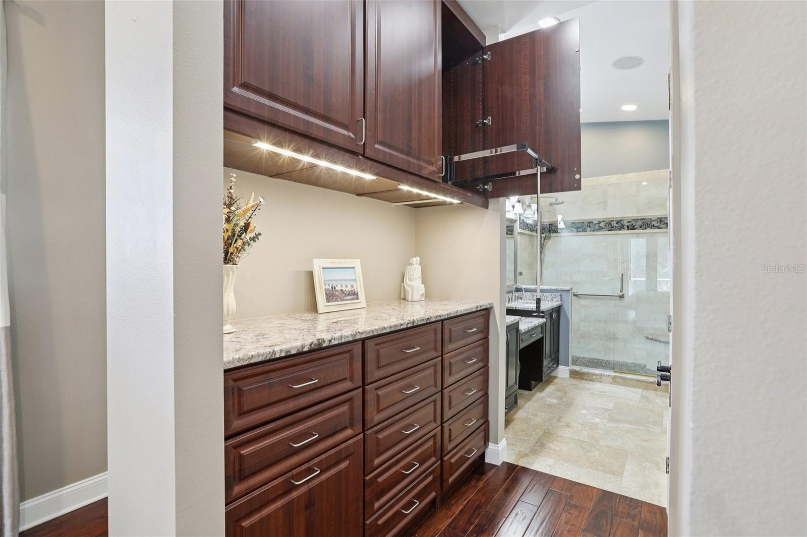 OAKMONT - Residential