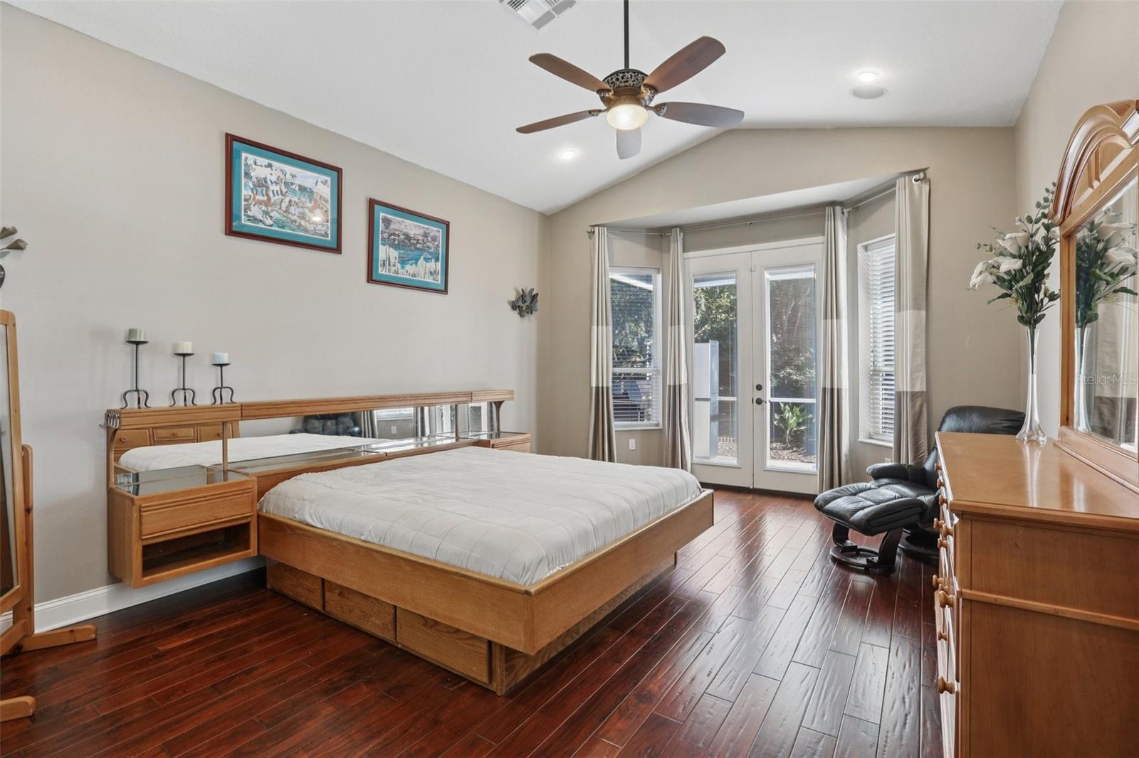 OAKMONT - Residential