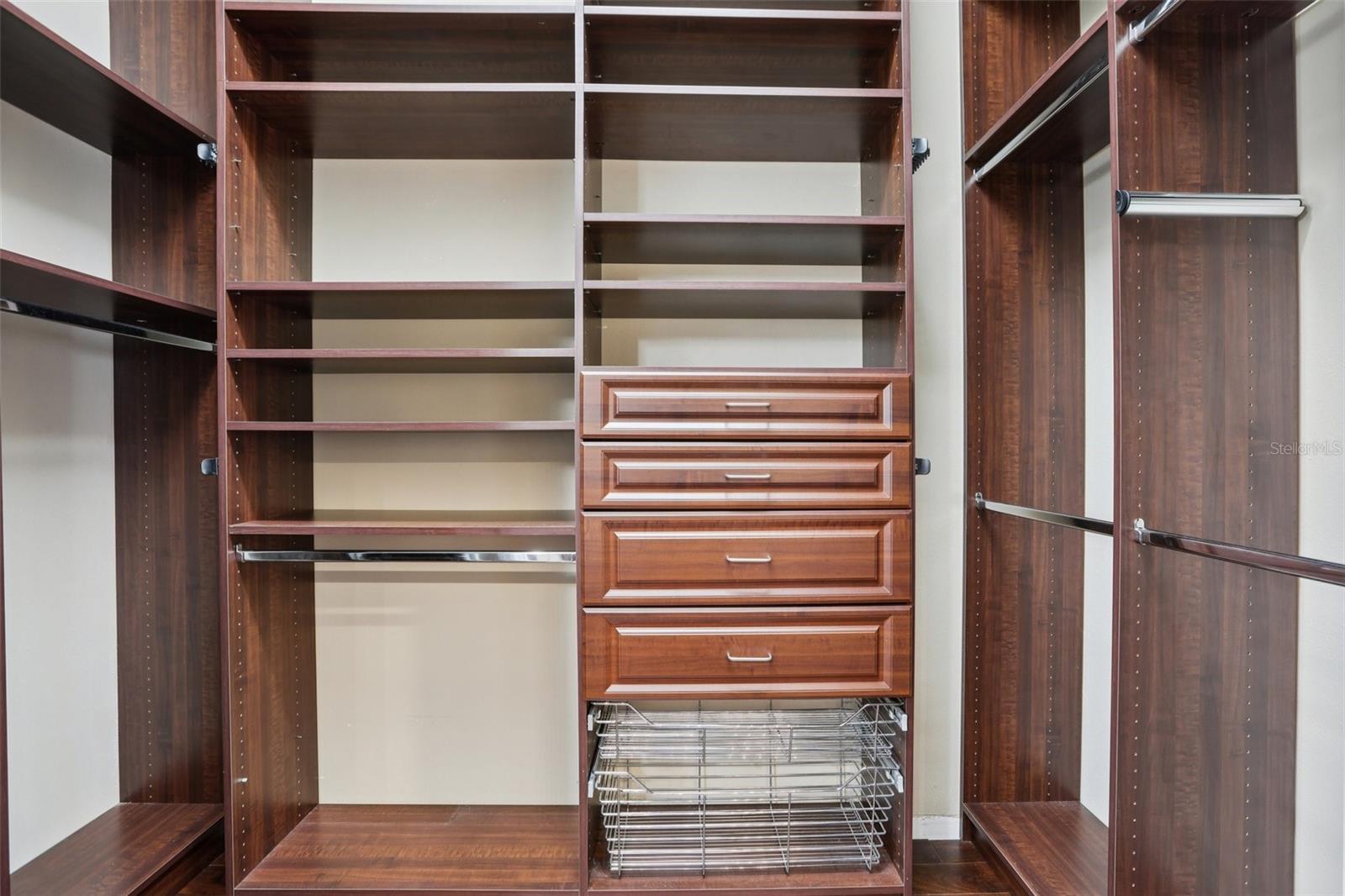 OAKMONT - Residential