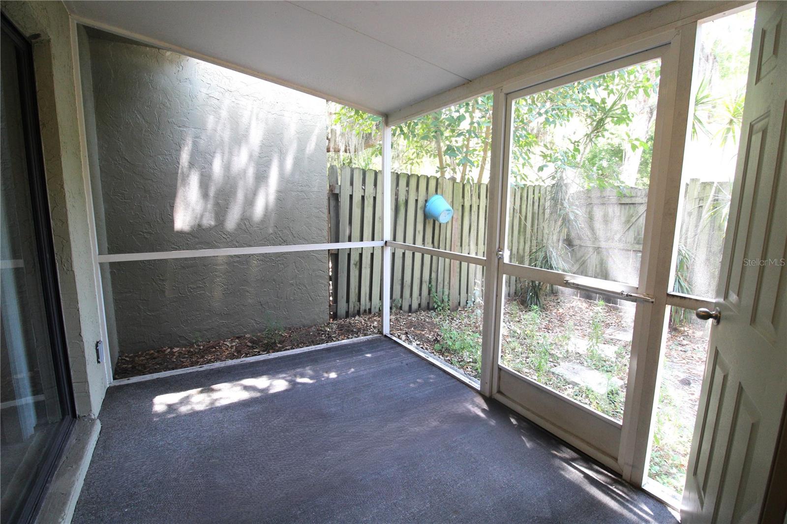 GRAND OAKS - Residential Lease