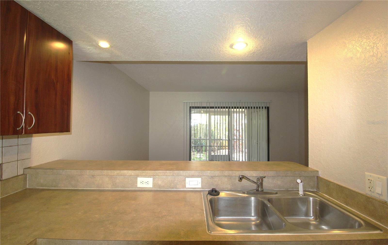 GRAND OAKS - Residential Lease