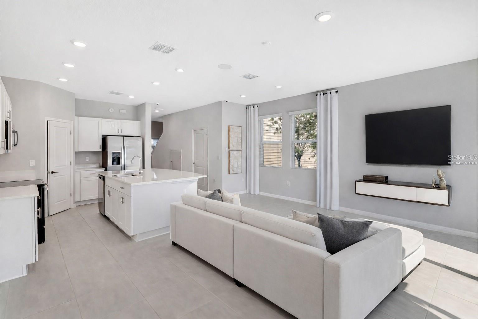 BELLA VITA PH 3 - Residential Lease