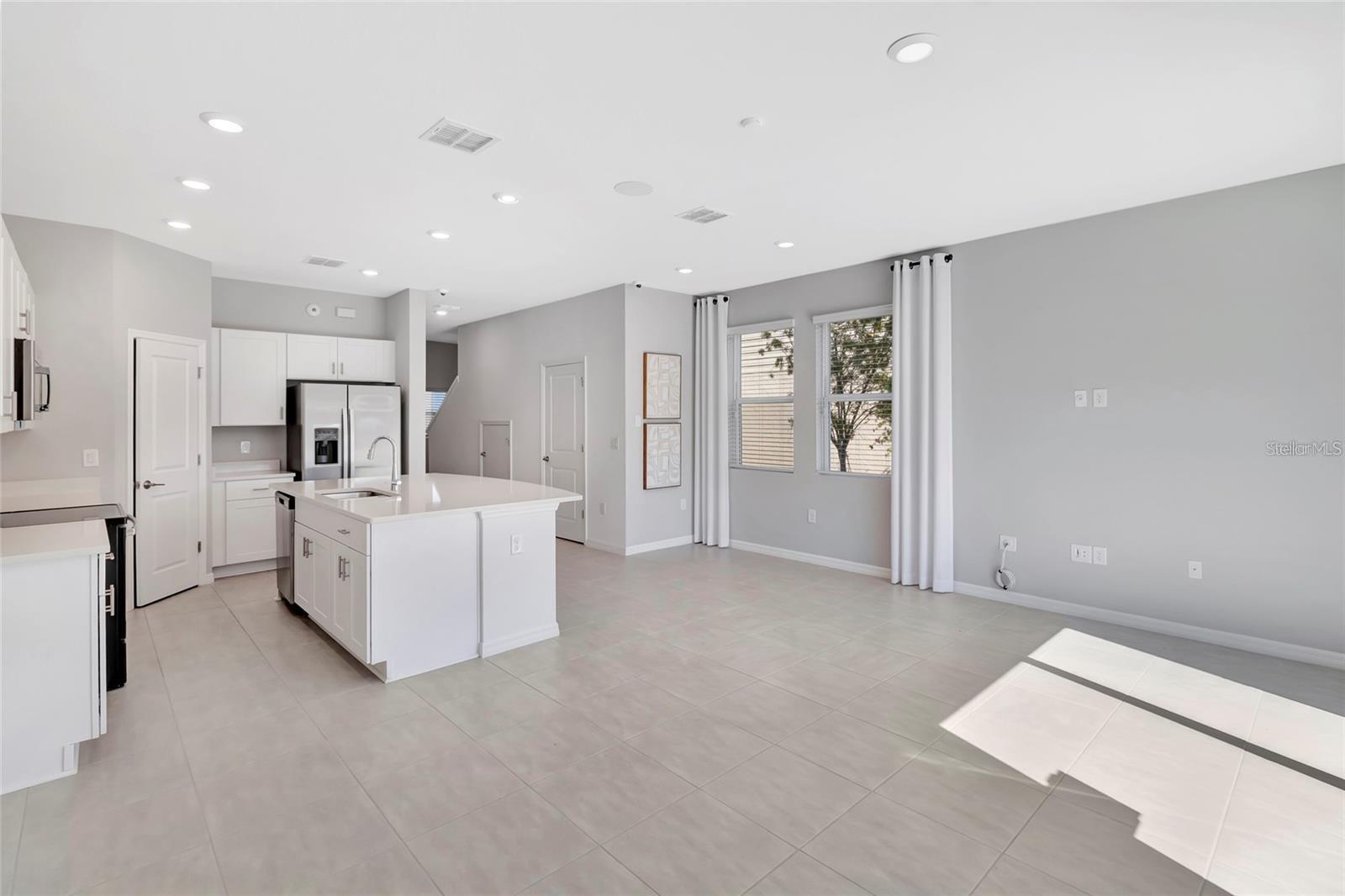 BELLA VITA PH 3 - Residential Lease