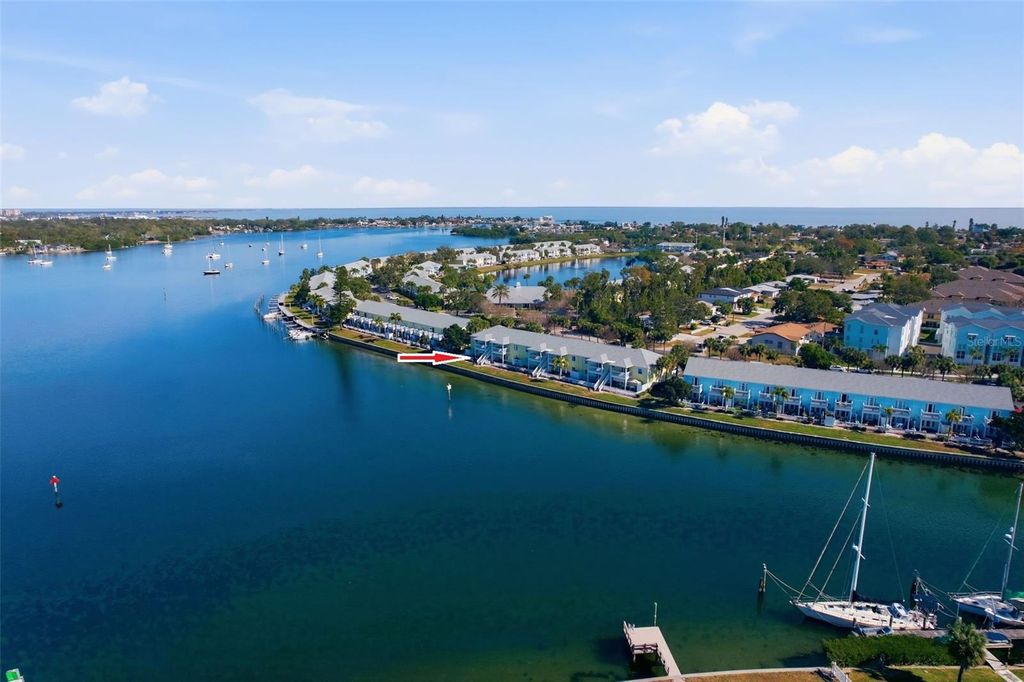 Photo of 3783 Pompano Dr #B, St Petersburg, FL 33705 (MLS # TB8467347)