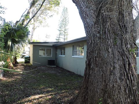 A home in DAYTONA BEACH