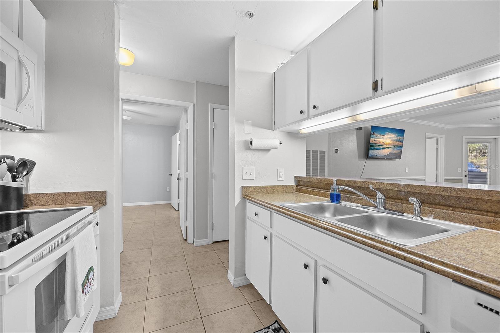 COUNTRYSIDE UNIVERSITY - Residential