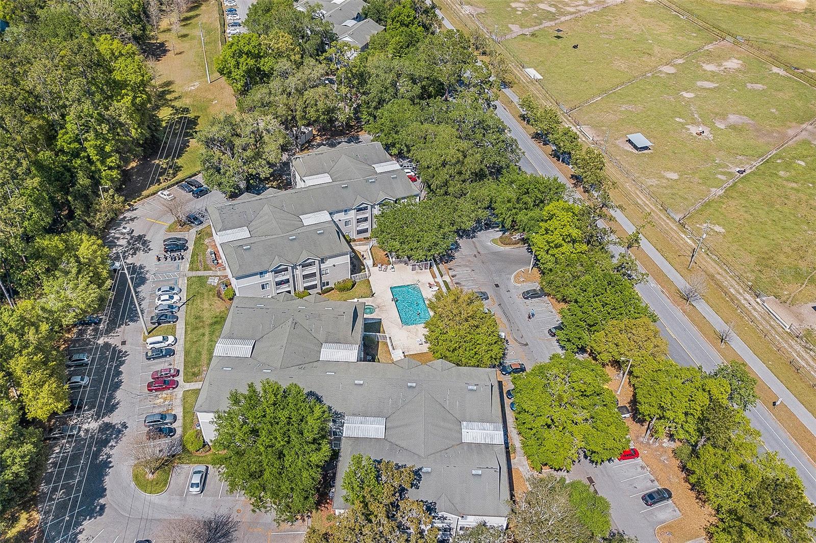 COUNTRYSIDE UNIVERSITY - Residential