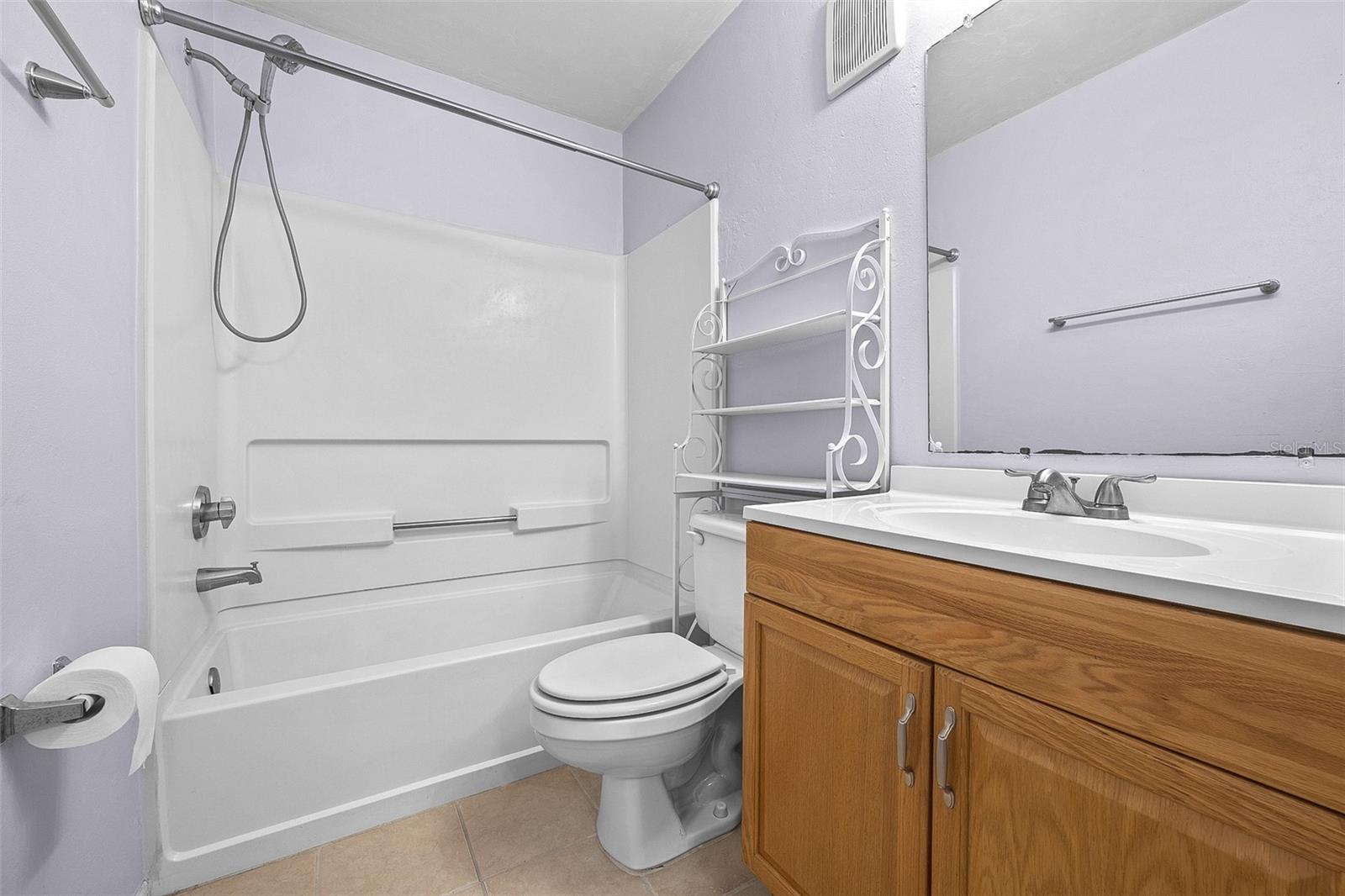 COUNTRYSIDE UNIVERSITY - Residential