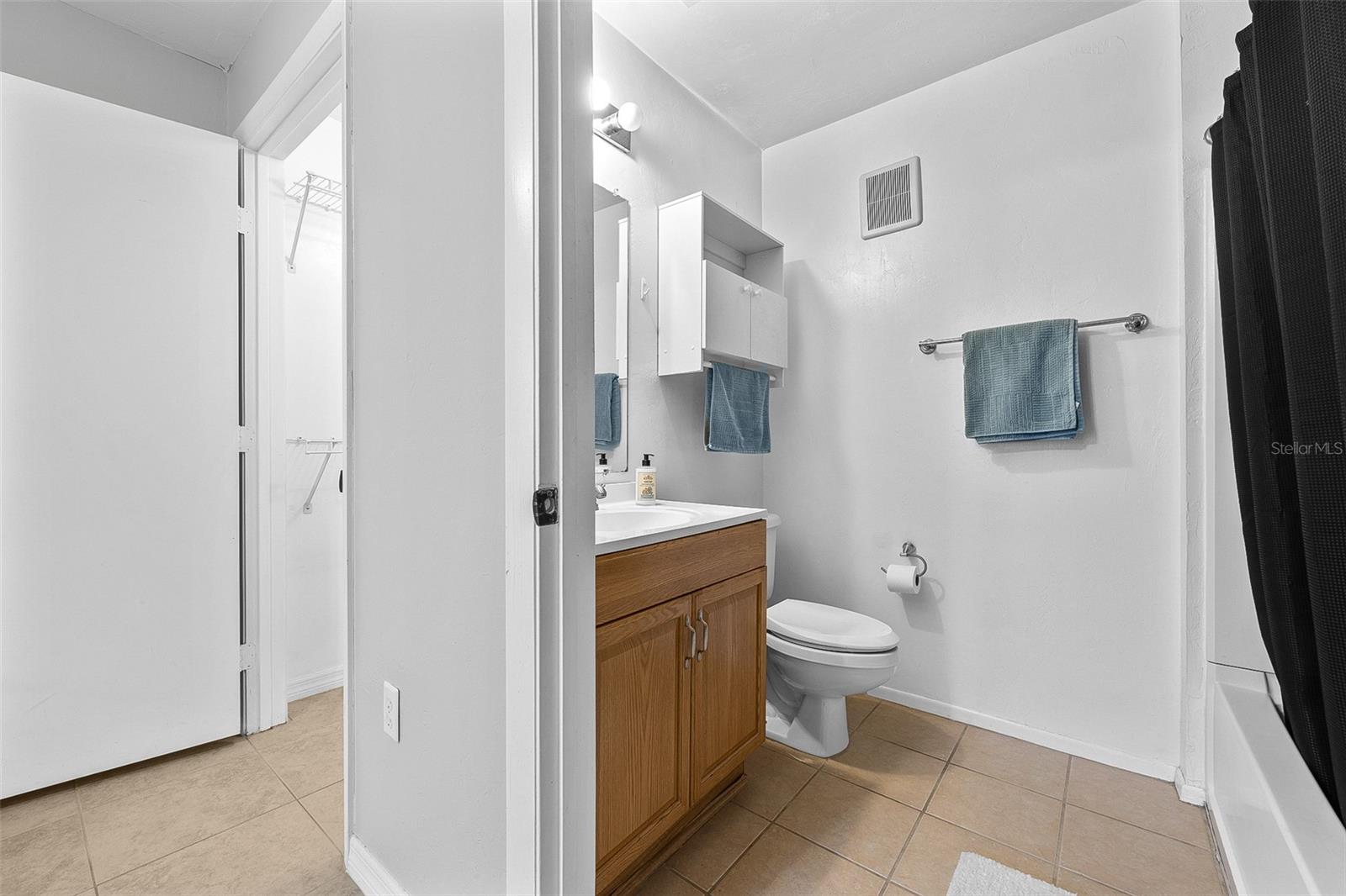 COUNTRYSIDE UNIVERSITY - Residential