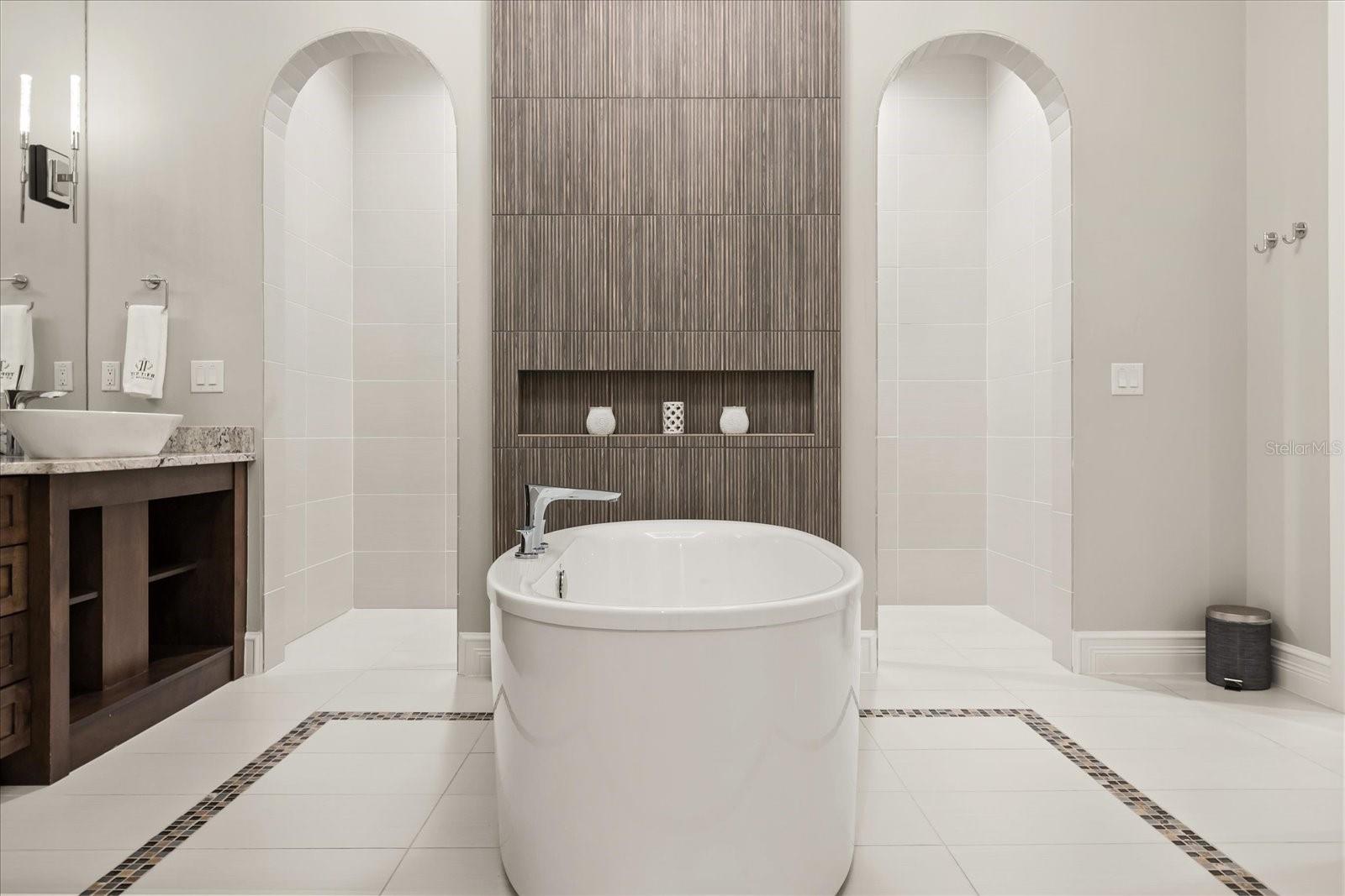 REUNION WEST VLGS NORTH - Residential