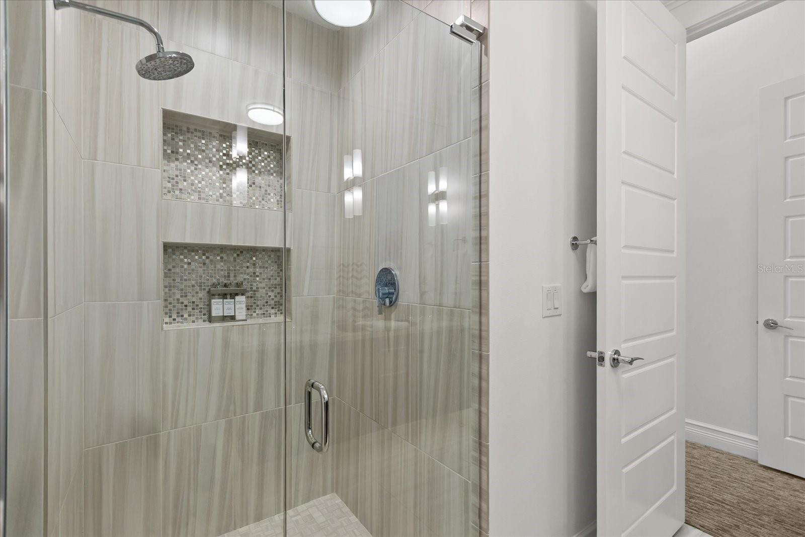 REUNION WEST VLGS NORTH - Residential