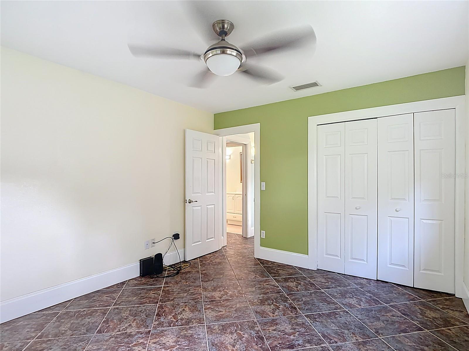 RAINTREE VILLAGE CONDO N - Residential