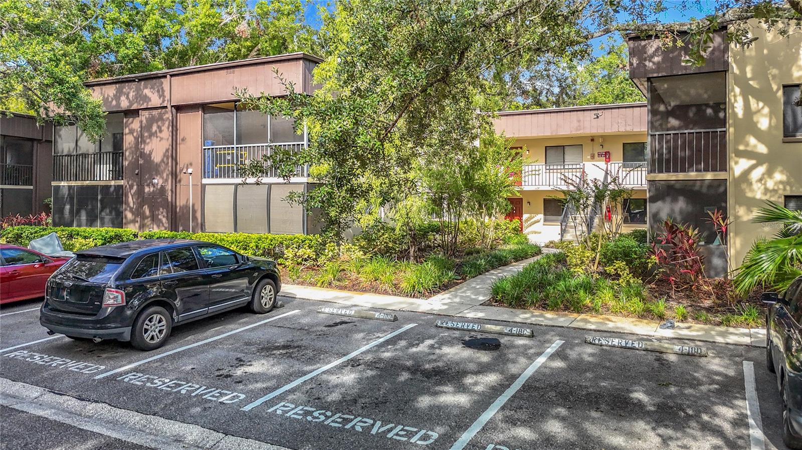 RAINTREE VILLAGE CONDO N - Residential