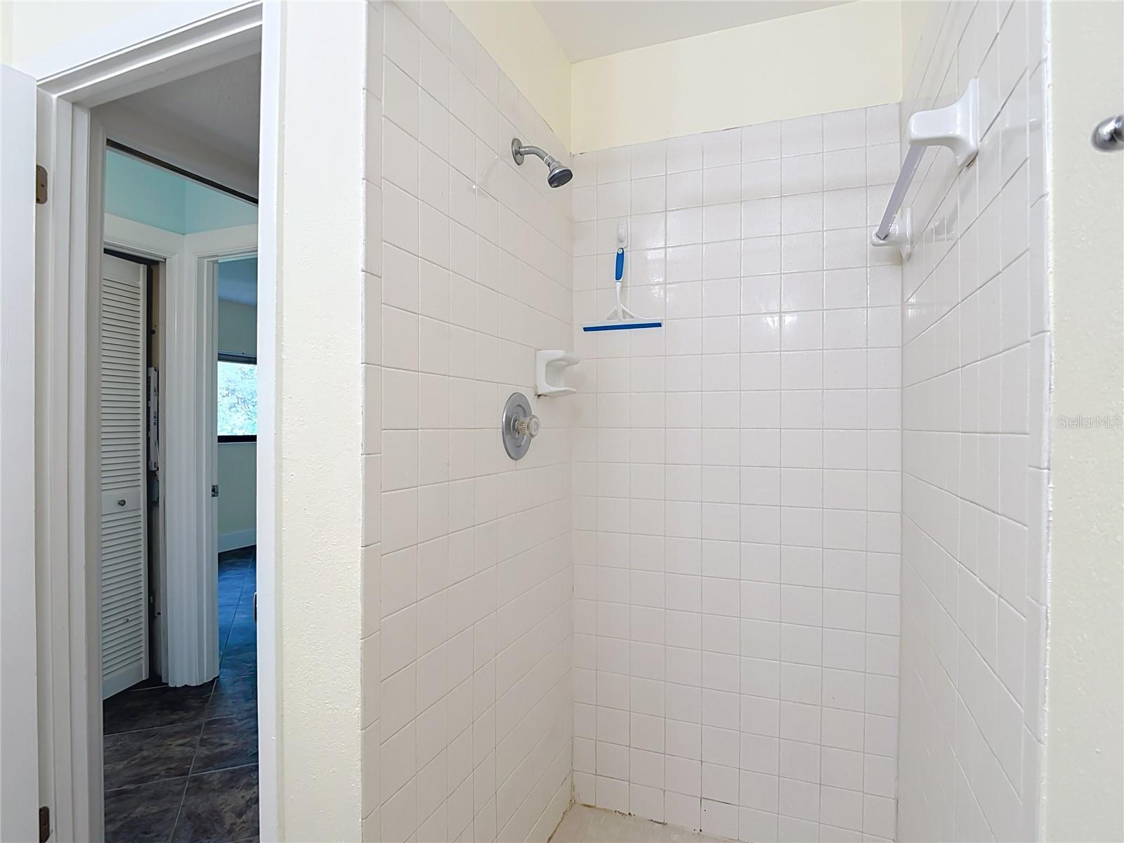 RAINTREE VILLAGE CONDO N - Residential