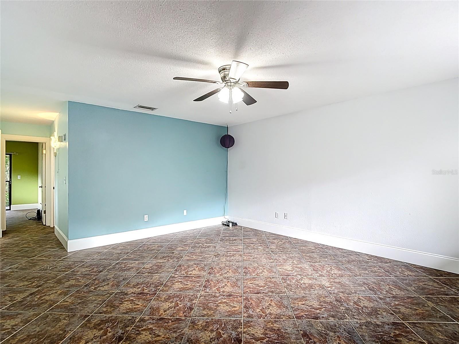 RAINTREE VILLAGE CONDO N - Residential