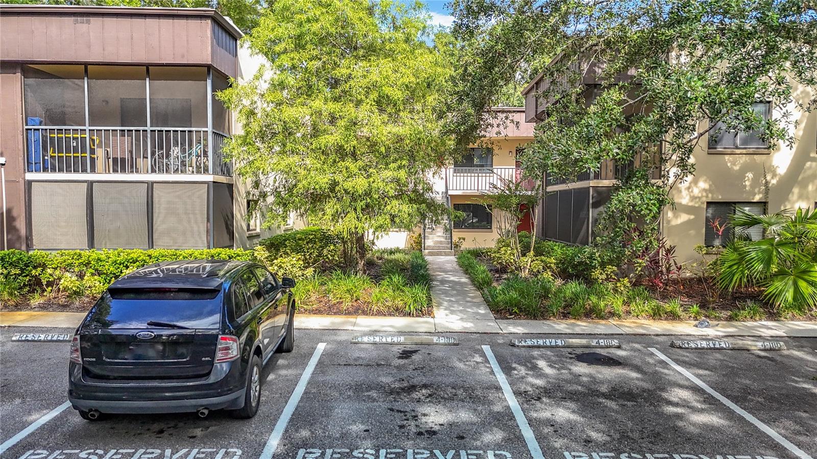 RAINTREE VILLAGE CONDO N - Residential