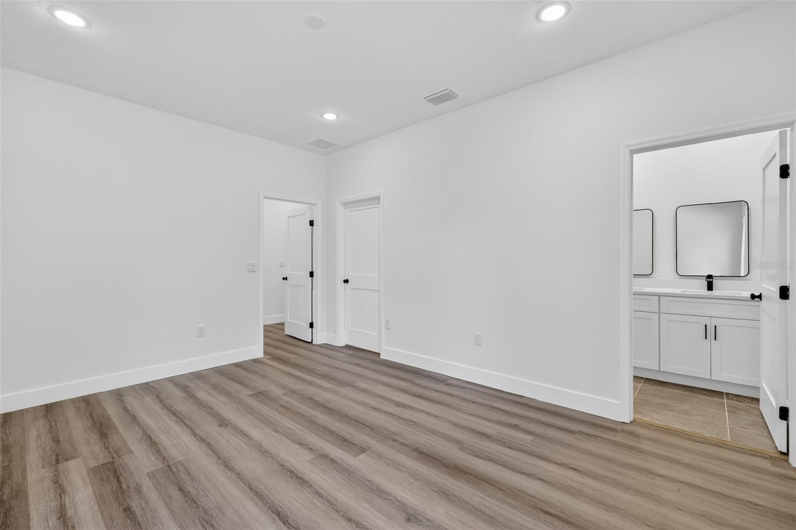 SILVER SPGS SHORES UN 35 - Residential