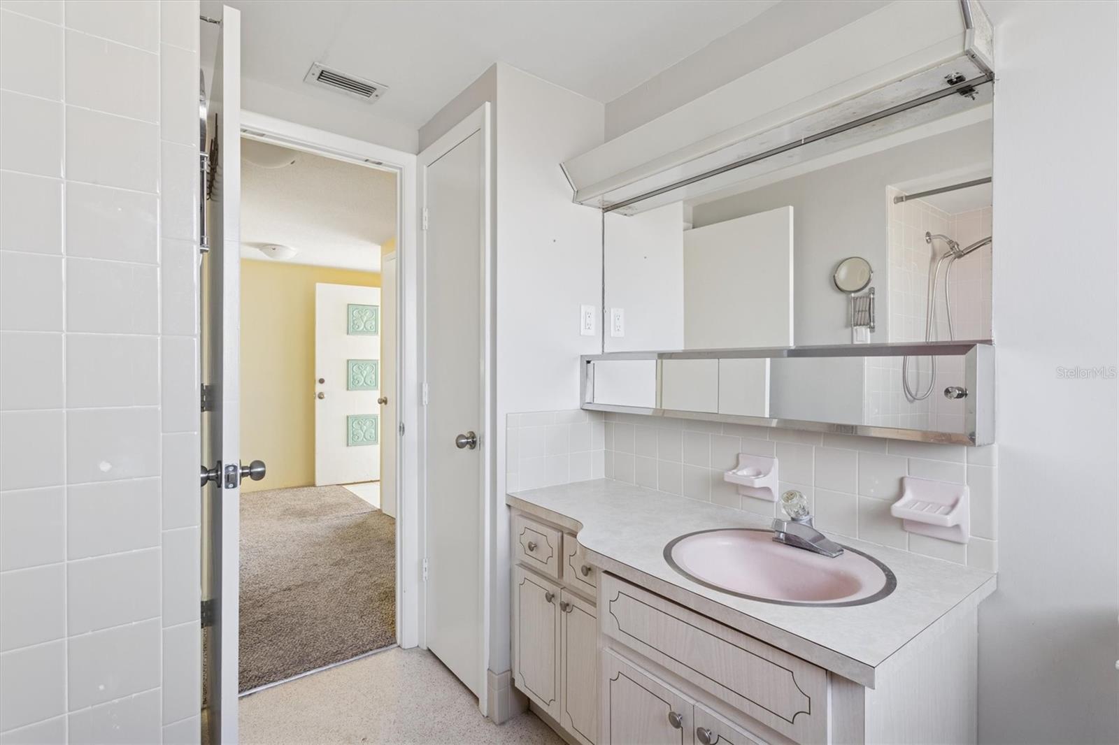 JASMINE LAKES - Residential