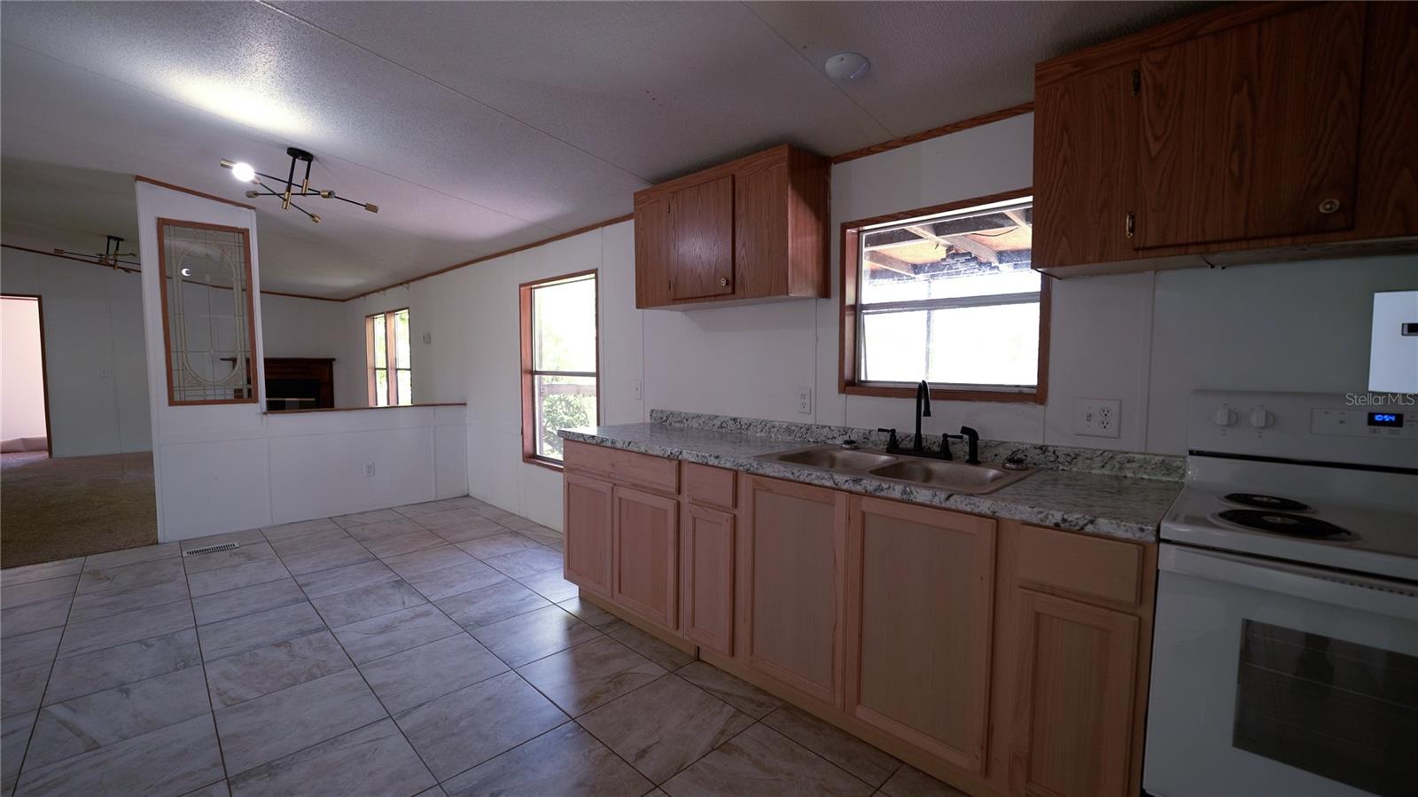 EAST ORLANDO UNREC - Residential Lease