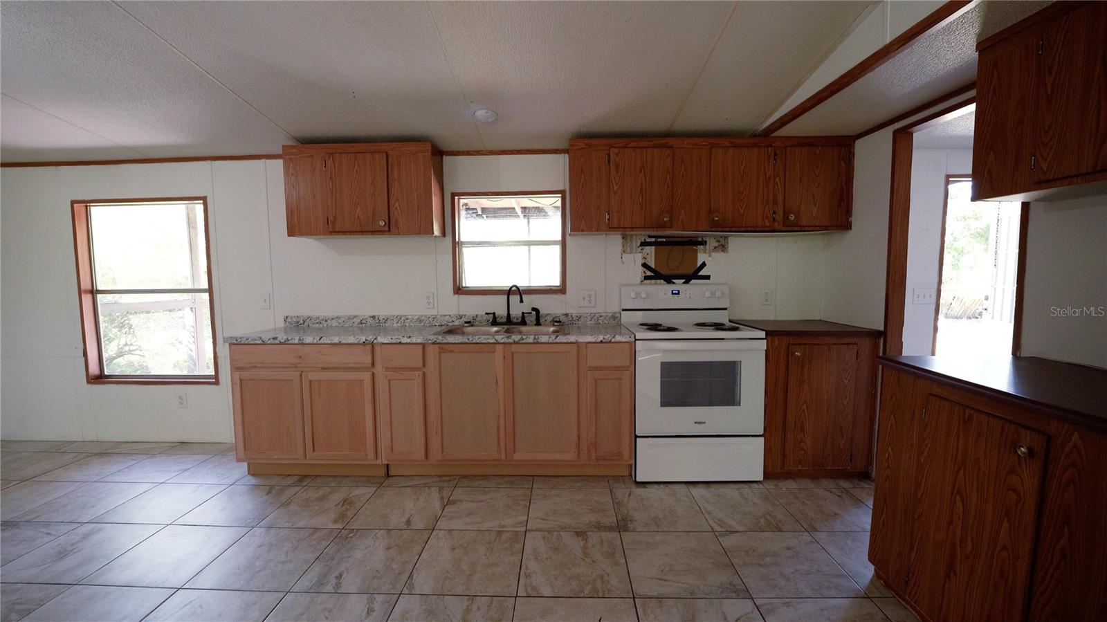 EAST ORLANDO UNREC - Residential Lease