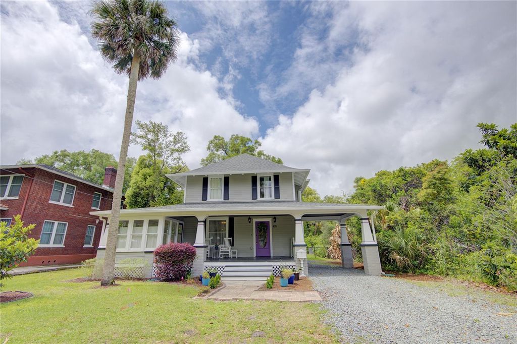 Photo of 426 N Clara Avenue, Deland, FL 32720 (MLS # O6397501)