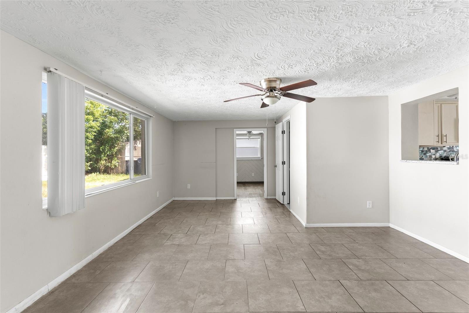 TAHITIAN HOMES - Residential