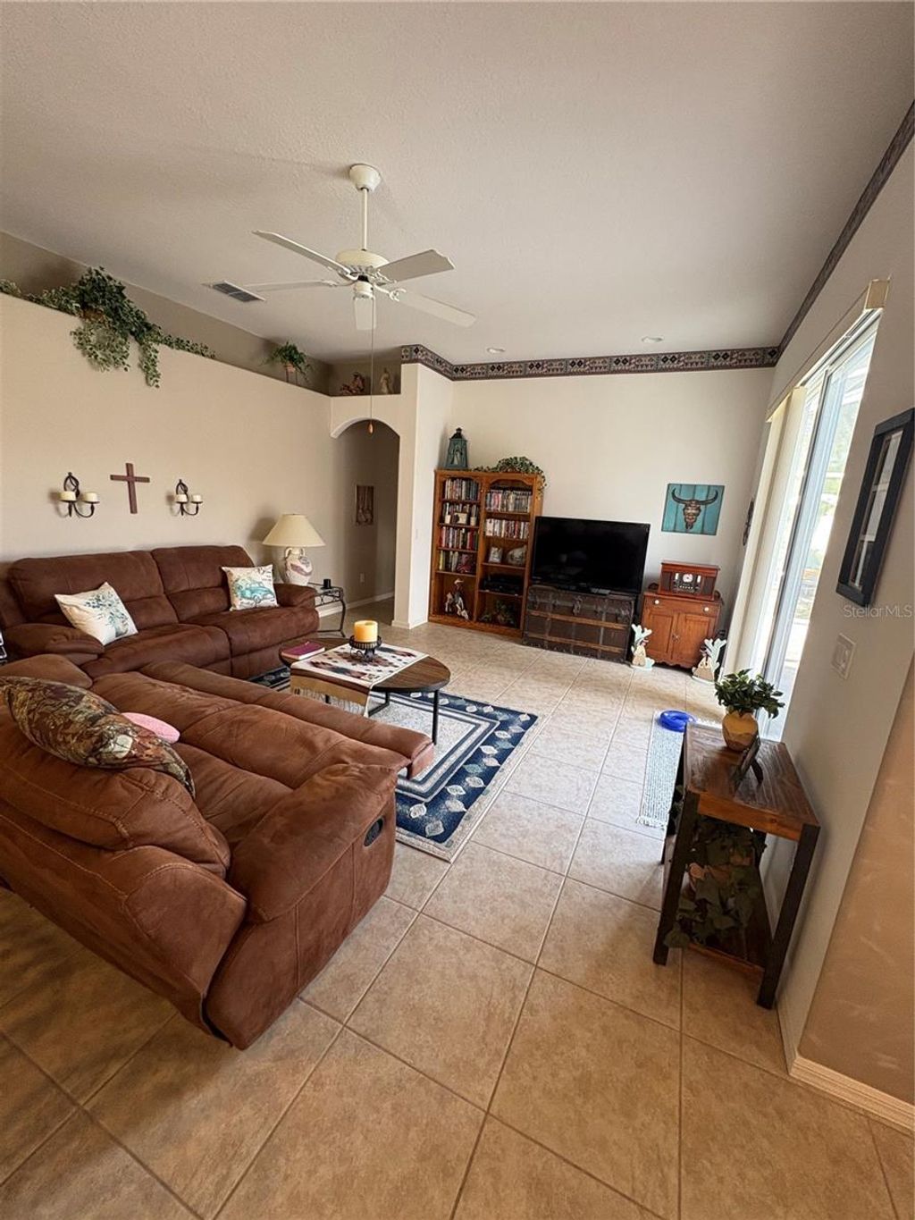 Photo of 232 Via Mariel East Drive, Davenport, FL 33896 (MLS # G5106499)