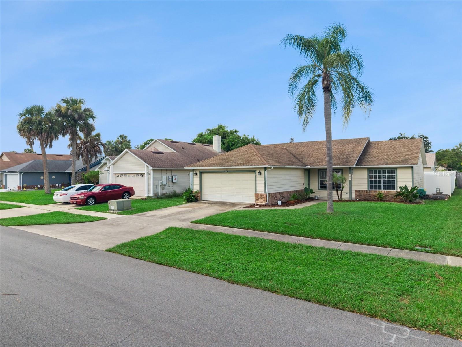 204 S BRISTOL CIRCLE