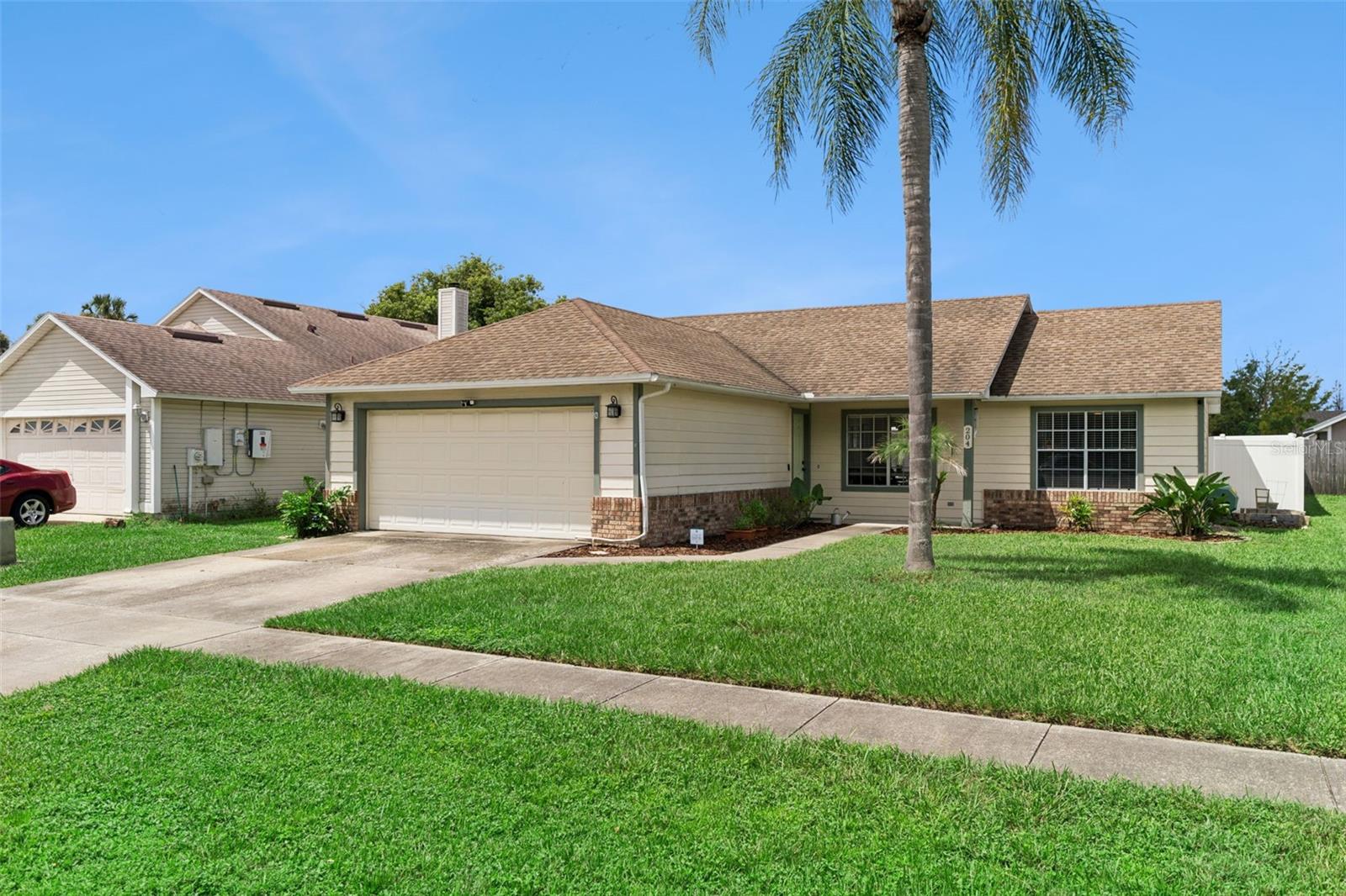 204 S BRISTOL CIRCLE