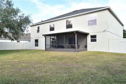 A home in WINTER HAVEN