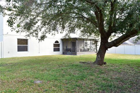 A home in WINTER HAVEN