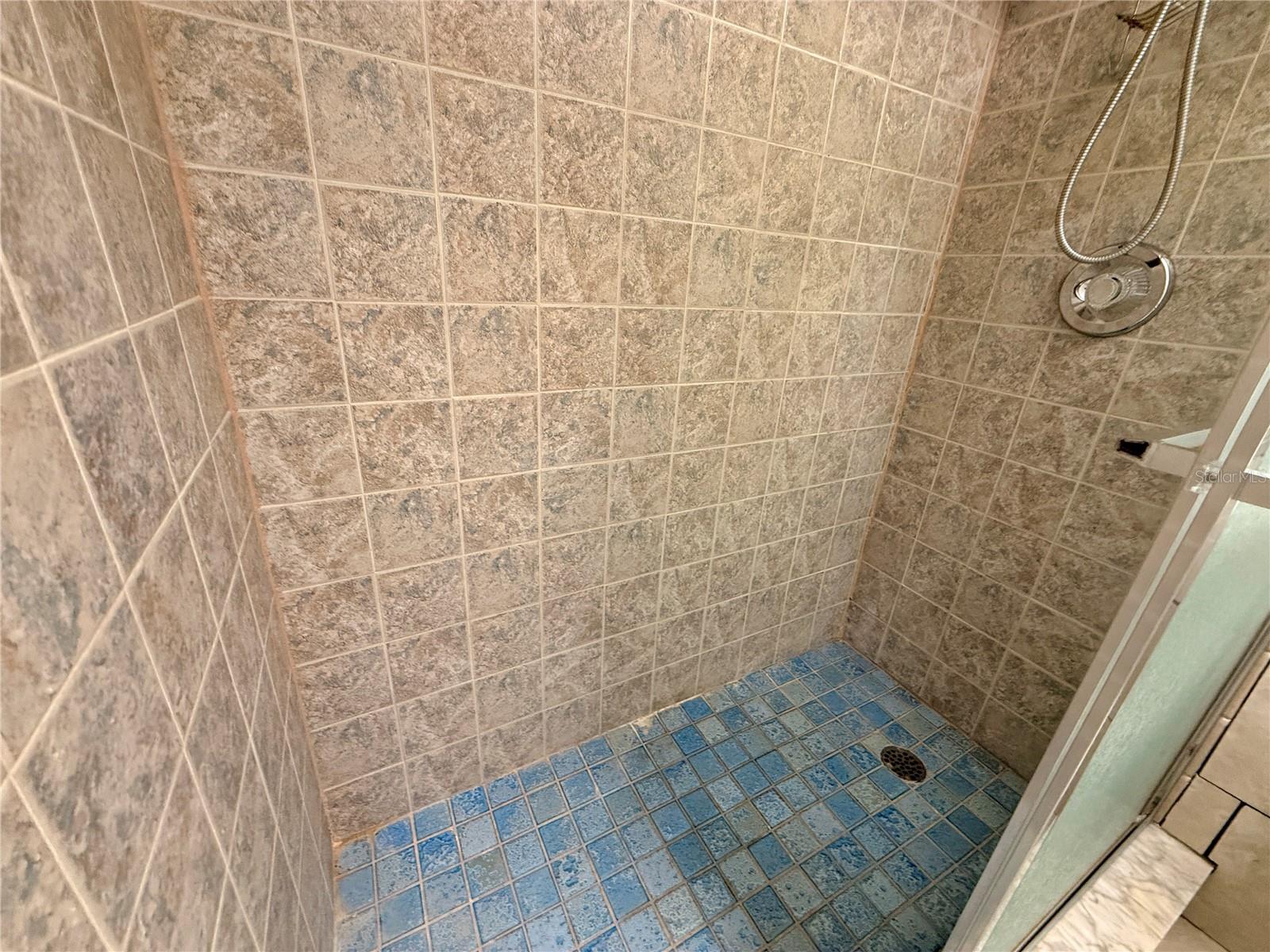 PARADISE POINTE WEST GR 05 - Residential