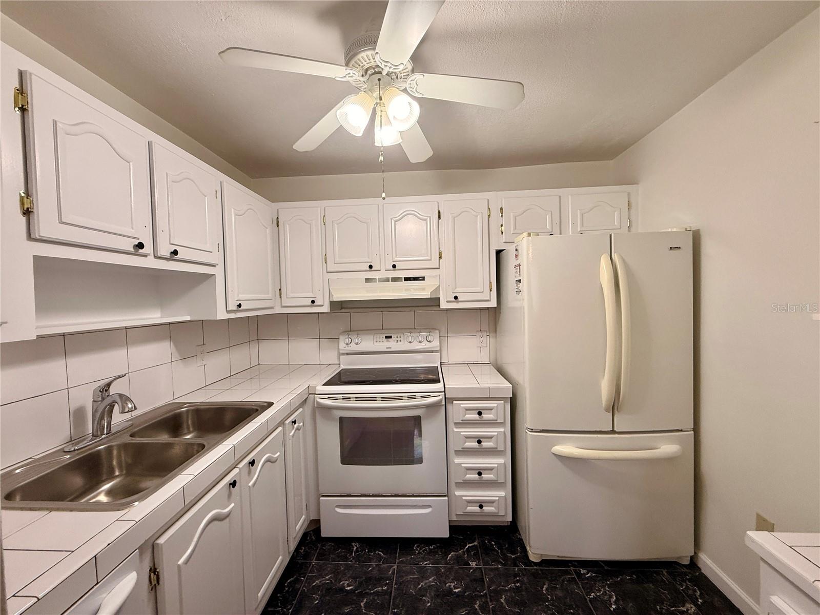 PARADISE POINTE WEST GR 05 - Residential