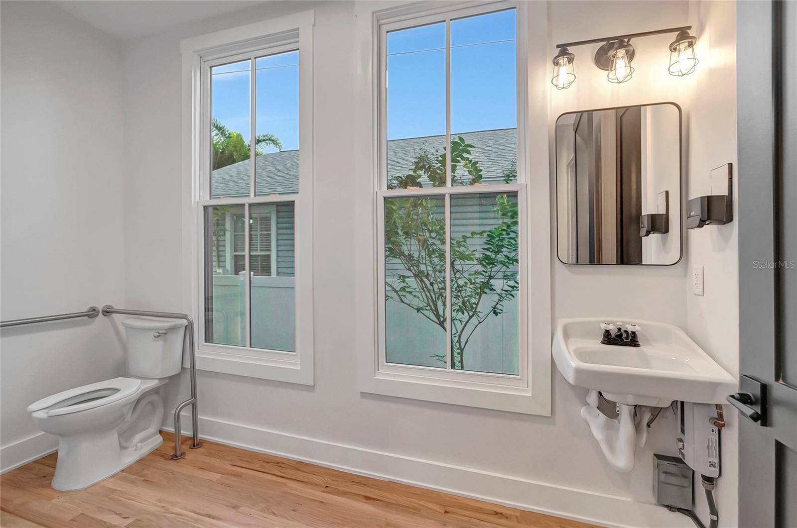 OSCAWANA - Commercial Sale