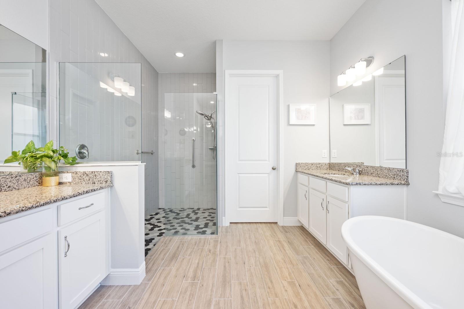 LAKESIDE AT HAMLIN - Residential