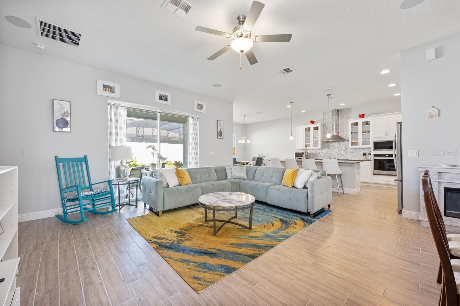 LAKESIDE AT HAMLIN - Residential