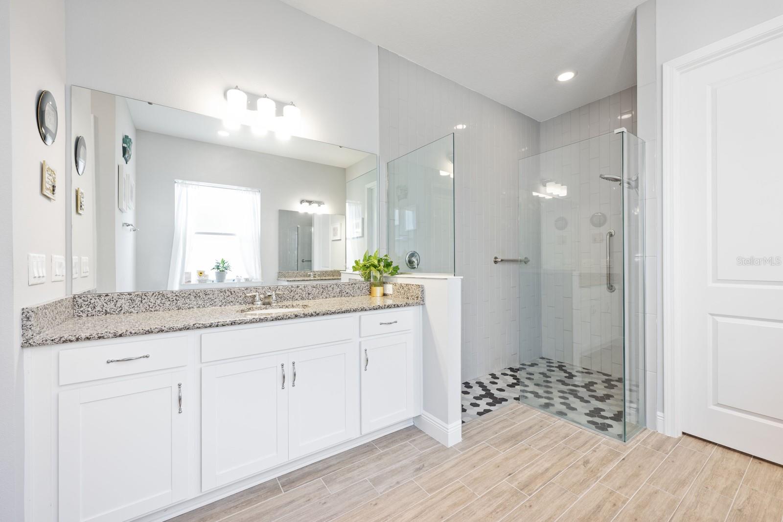 LAKESIDE AT HAMLIN - Residential