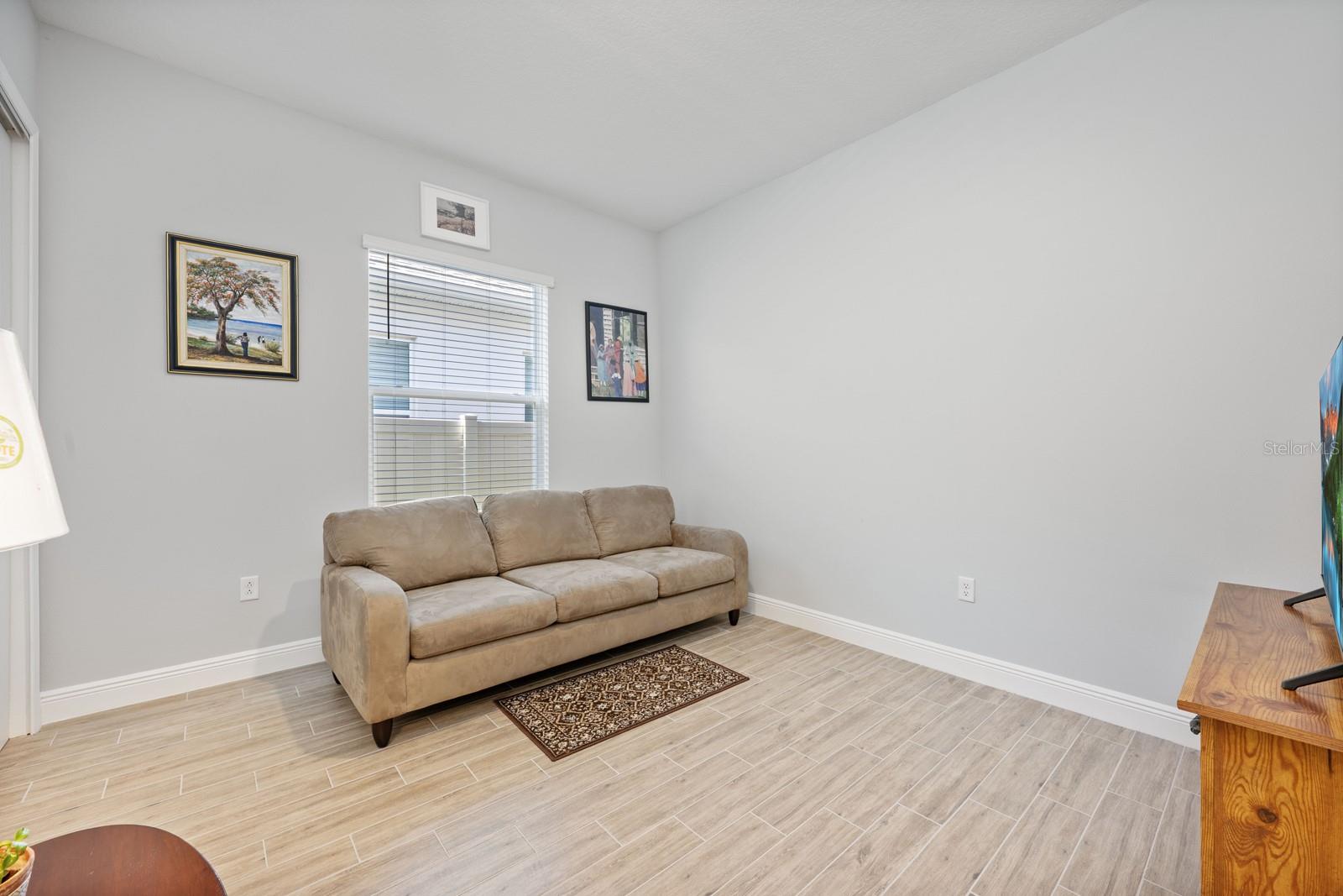 LAKESIDE AT HAMLIN - Residential